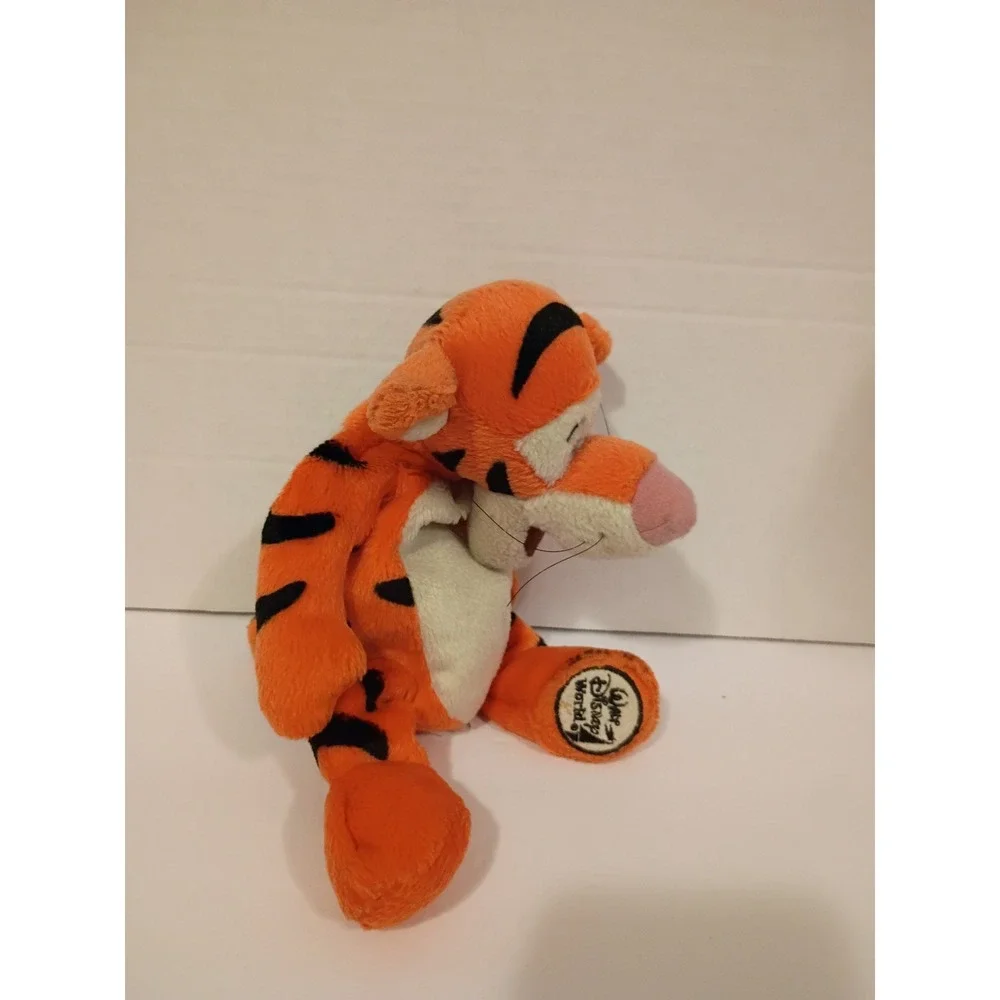 Walt Disney World Tigger Plush Winnie the Pooh Stuffed Animal Orange BlackStripe